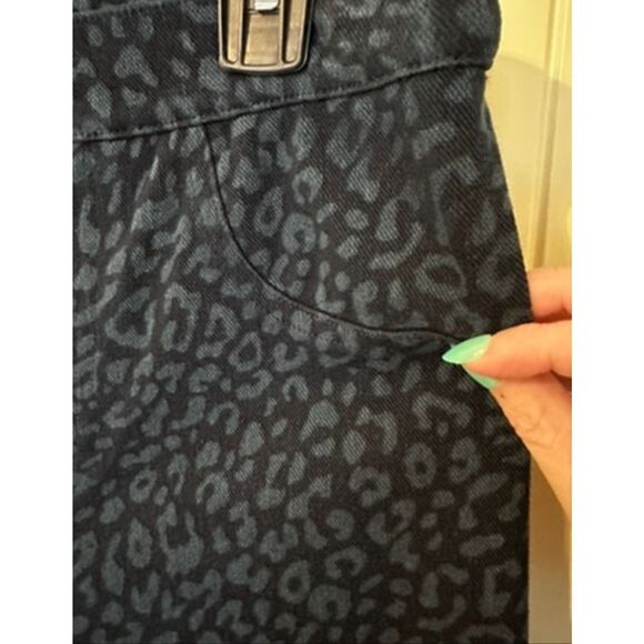 Spanx Blue Black Leopard Cheetah Print Skinny Jegging Slimming Jean Pants Sz M - Picture 3 of 11